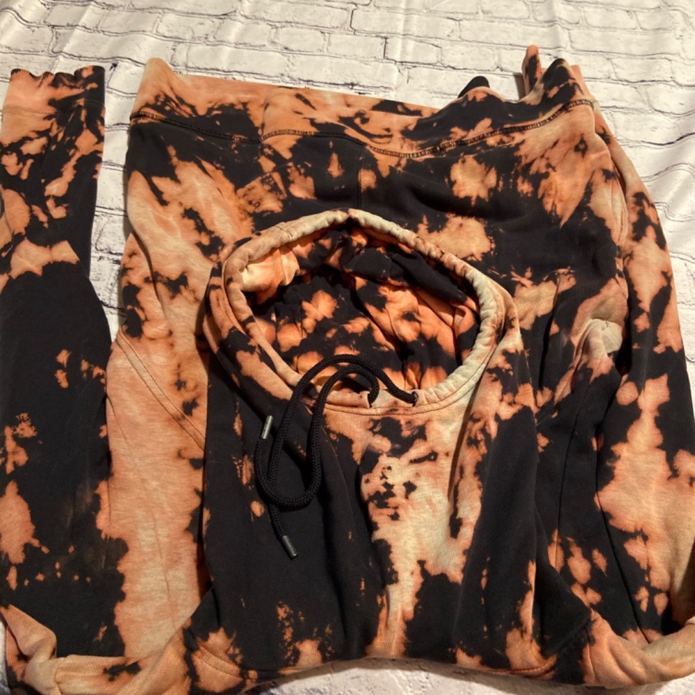 Under Amour Reverse Tye Dye Open Back Hoodie, Siz… - image 6